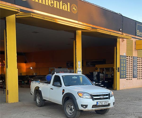 Imagen de vehículo de asistencia y taller móvil del taller BestDrive Azuaga