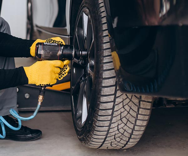 Imagen de servicio de BestDrive Azuaga de Alineado de Neumáticos